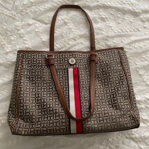 ✨Tommy Hilfiger purse